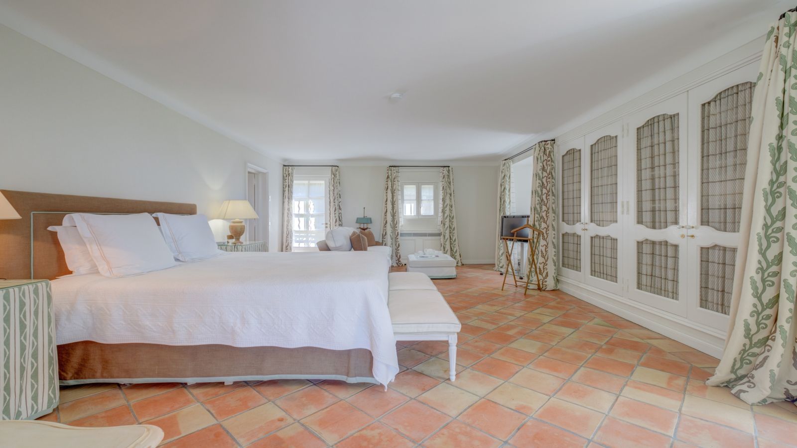 Villa Moulin des Graniers, Centre
