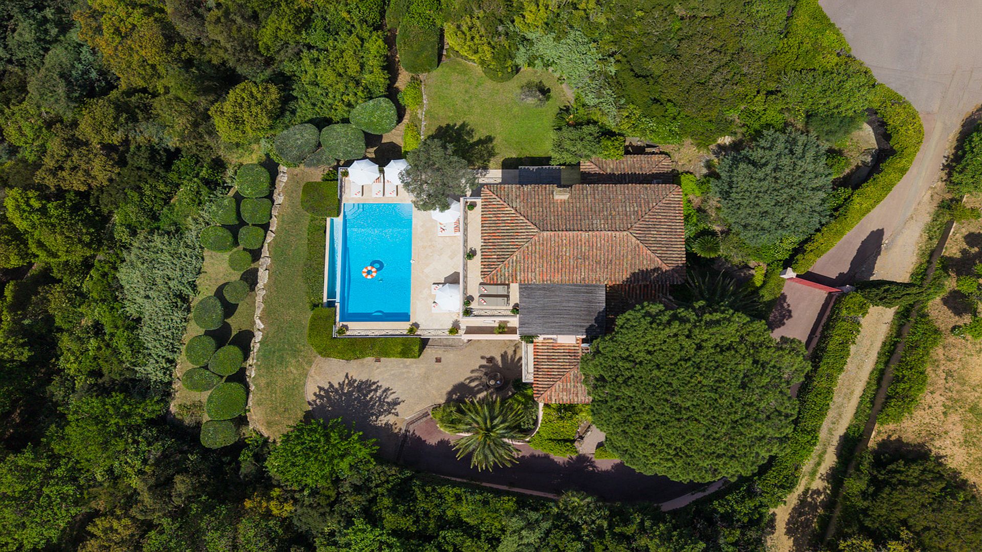 Villa Estelle, Escalet