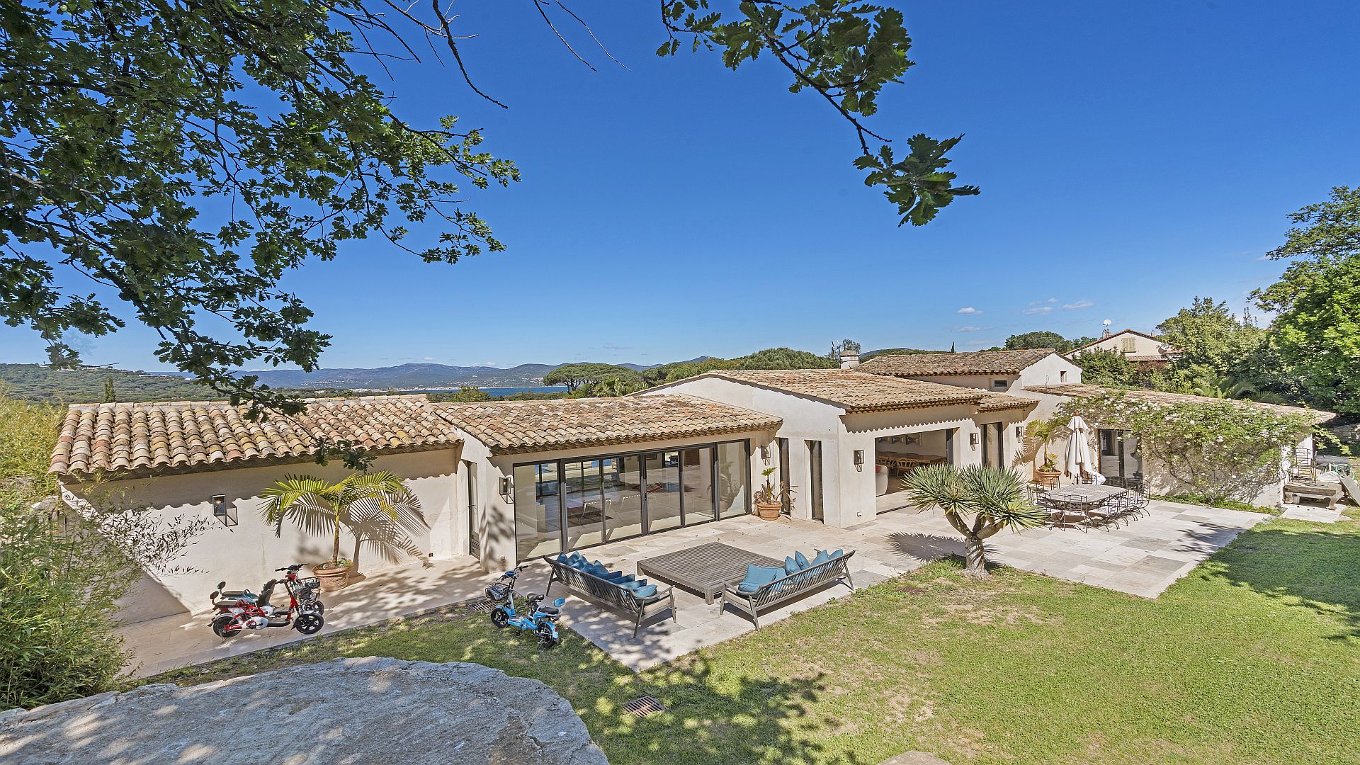 Villa Anna, Route des Carles